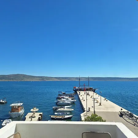 Gostinjska kuća Retro By The Sea Starigrad Paklenica