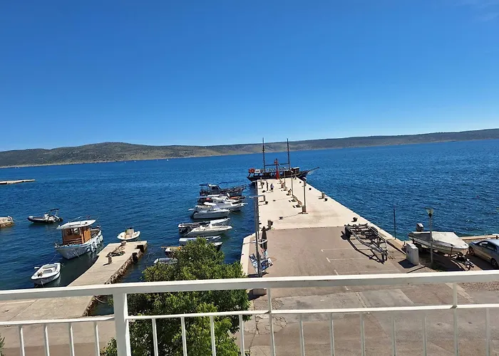 Retro By The Sea 3*