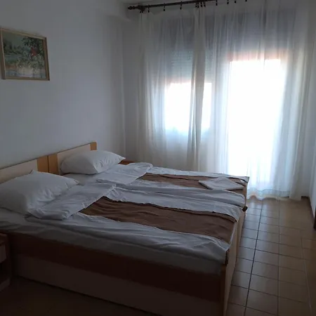 Retro By The Sea Guest house *