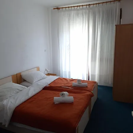 Retro By The Sea Guest house